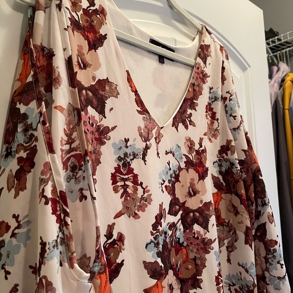 Lulu’s Floral Dress - Picture 2 of 3